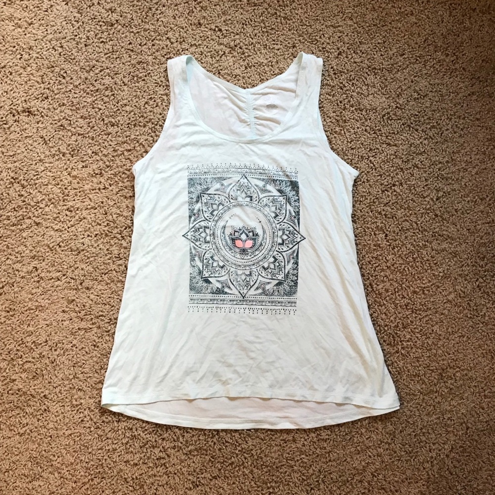 Never worn Gaiam workout tank